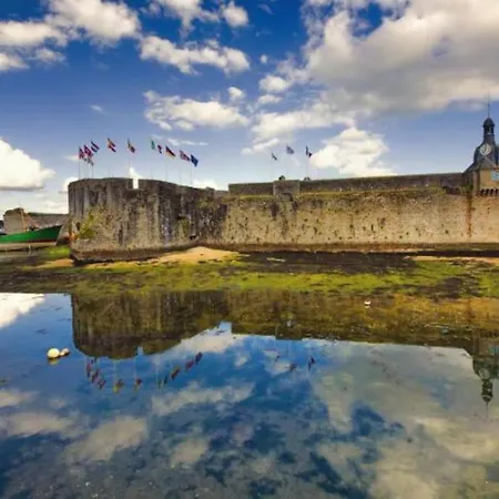 Cosy A Concarneau, A 3 Min